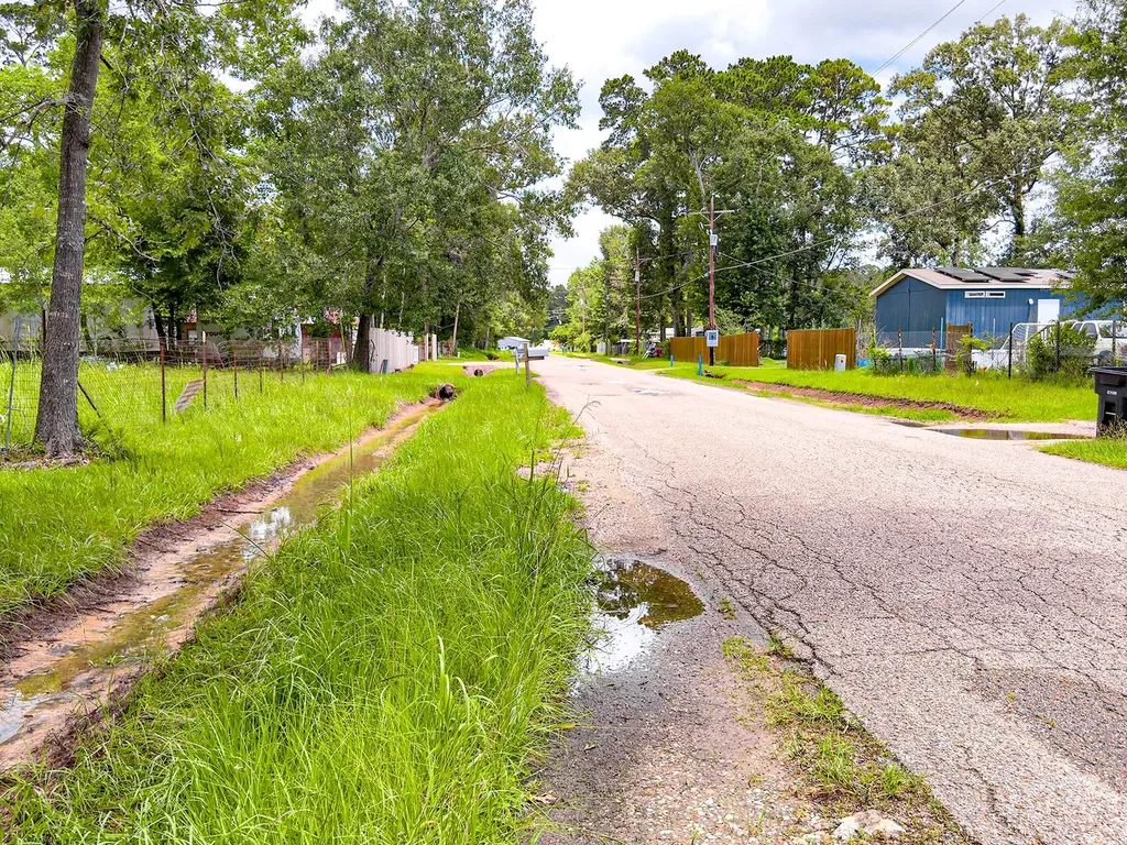 Tbd Coach Light Lane New Caney TX 77357
