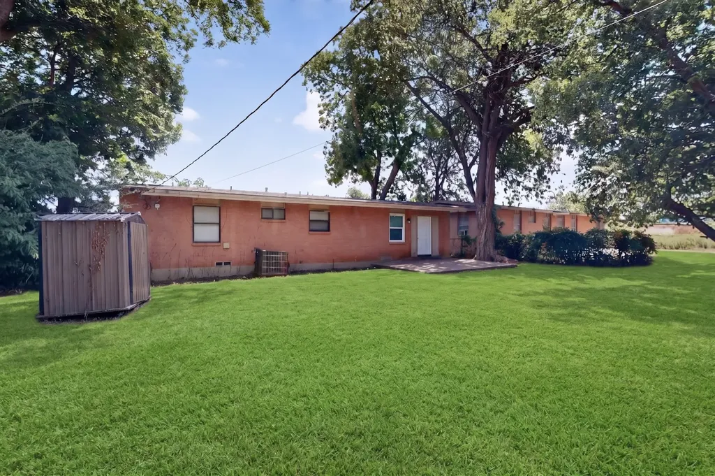 2225 Myrtlewood Drive Dallas TX 75232