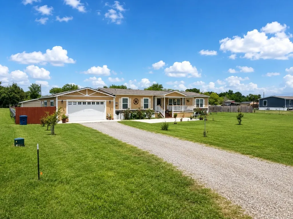 2823 Grays Prairie Lane Scurry TX 75158