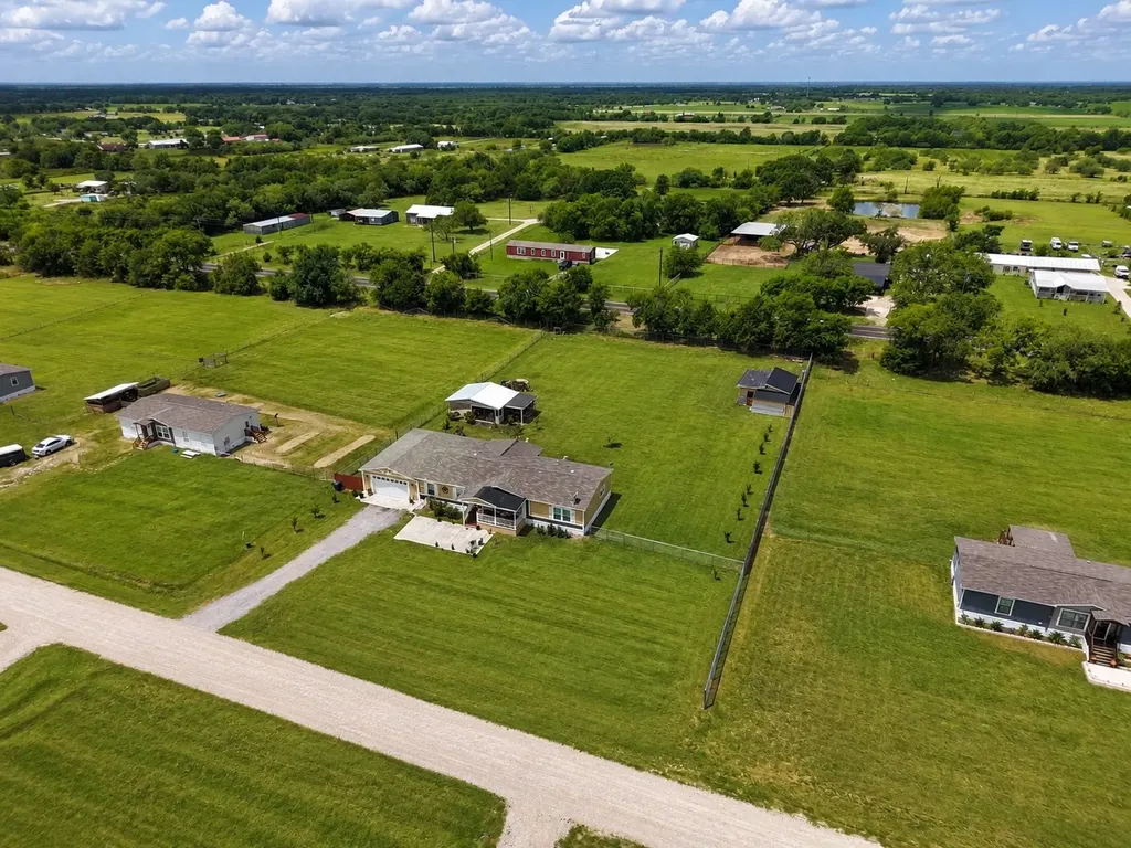 2823 Grays Prairie Lane Scurry TX 75158