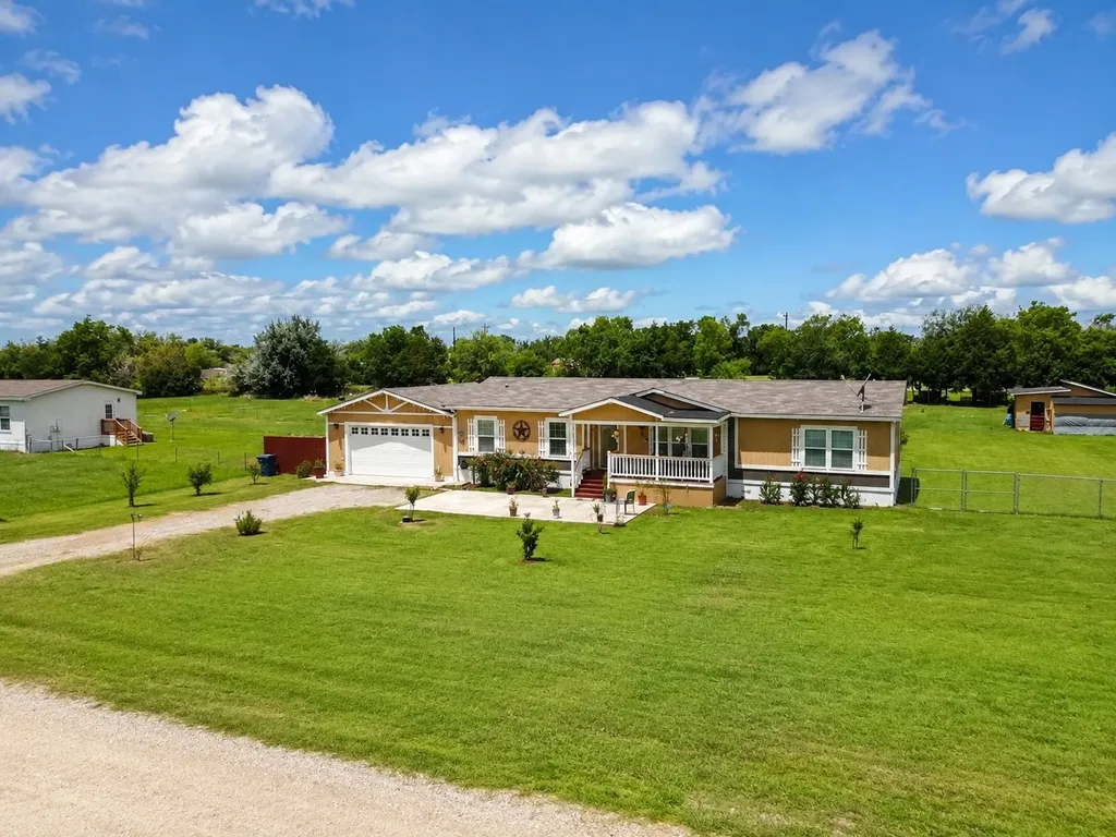2823 Grays Prairie Lane Scurry TX 75158