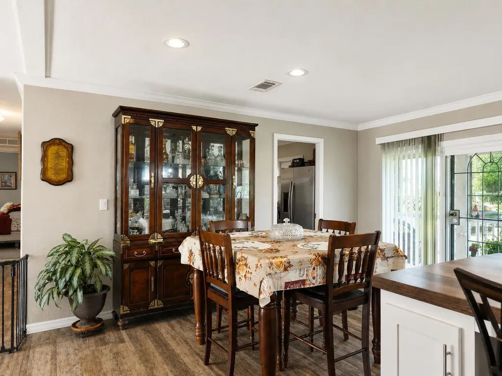 2823 Grays Prairie Lane Scurry TX 75158