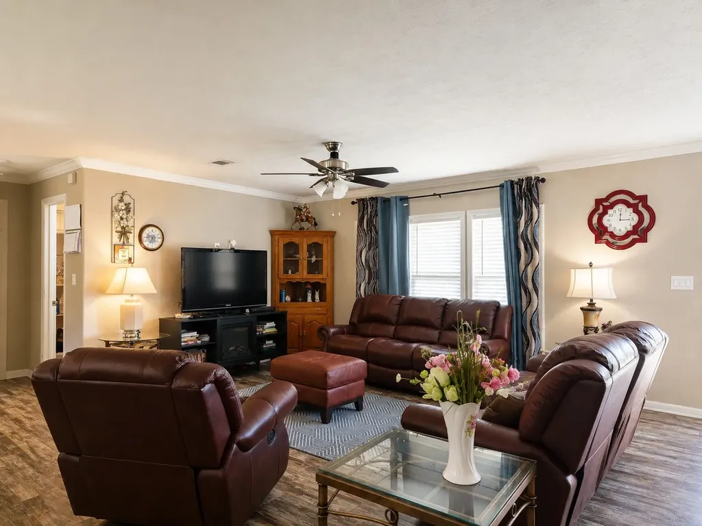 2823 Grays Prairie Lane Scurry TX 75158