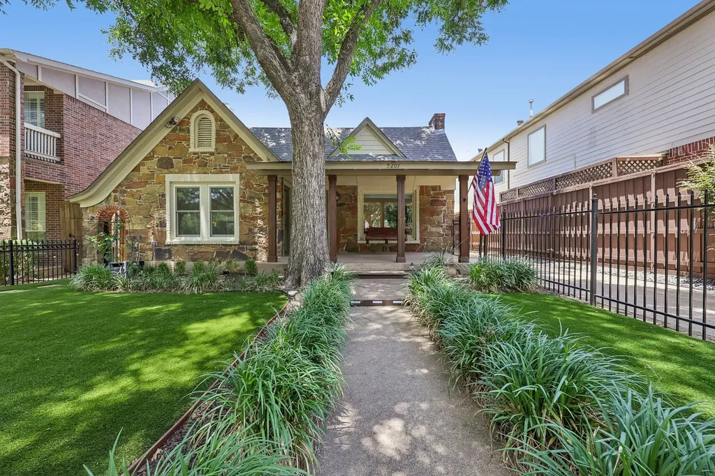 5207 Mission Avenue Dallas TX 75206