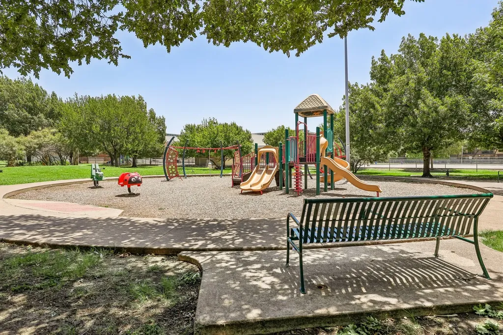 5207 Mission Avenue Dallas TX 75206
