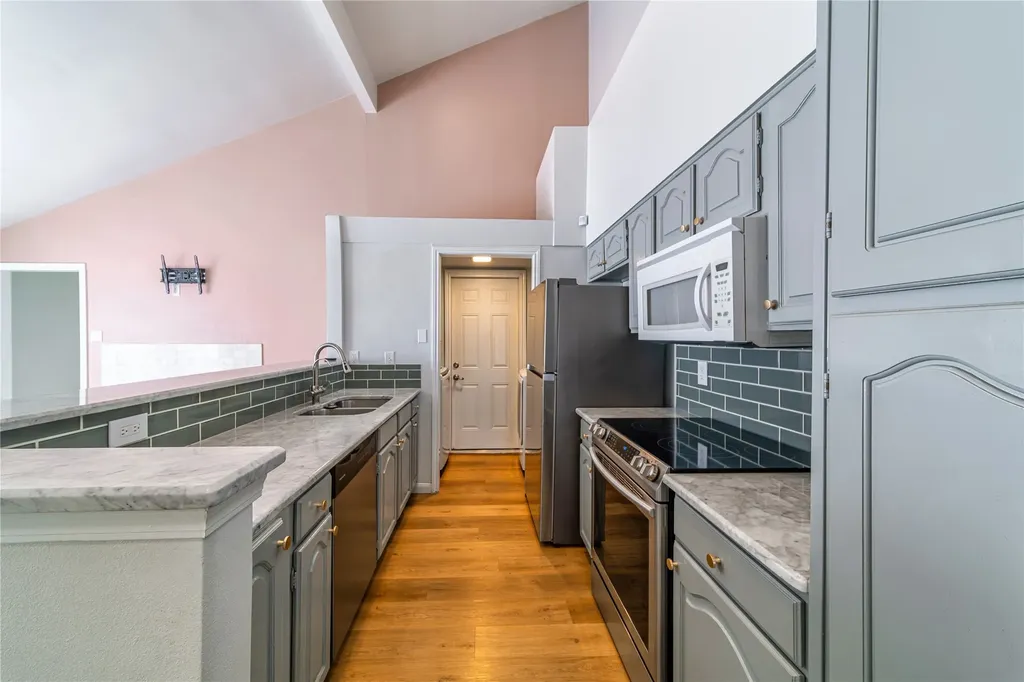 6344 Winton Street Dallas TX 75214