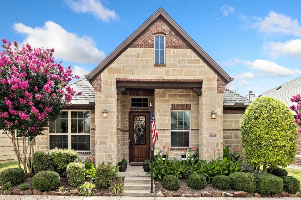8641 Gracewood Drive Mckinney TX 75070