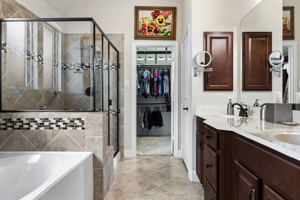 8641 Gracewood Drive Mckinney TX 75070