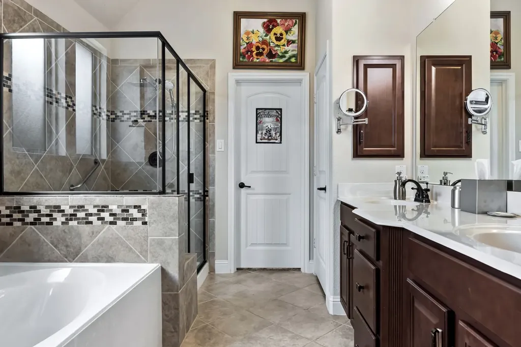 8641 Gracewood Drive Mckinney TX 75070
