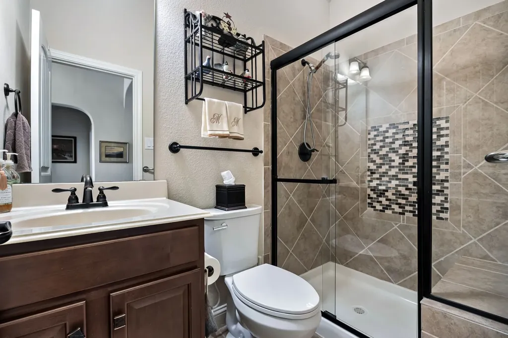 8641 Gracewood Drive Mckinney TX 75070