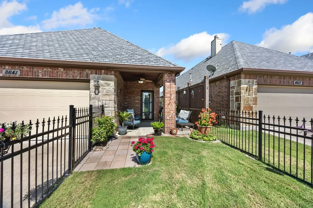 8641 Gracewood Drive Mckinney TX 75070