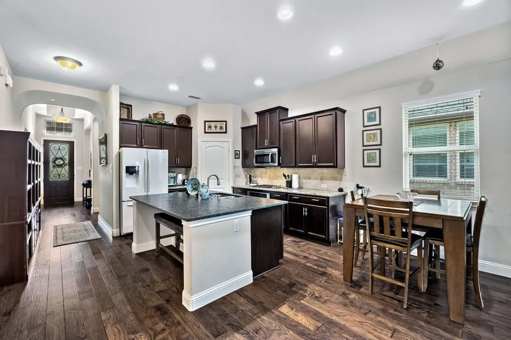 8641 Gracewood Drive Mckinney TX 75070