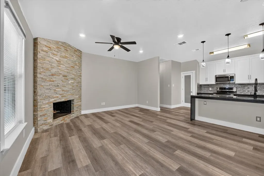 716 River Hill Lane Fort Worth TX 76114