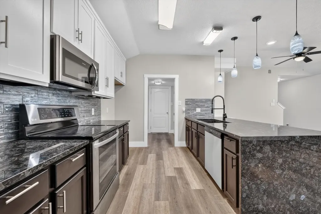 716 River Hill Lane Fort Worth TX 76114