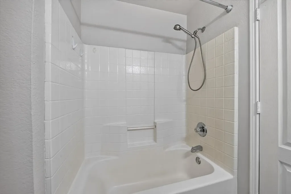 716 River Hill Lane Fort Worth TX 76114