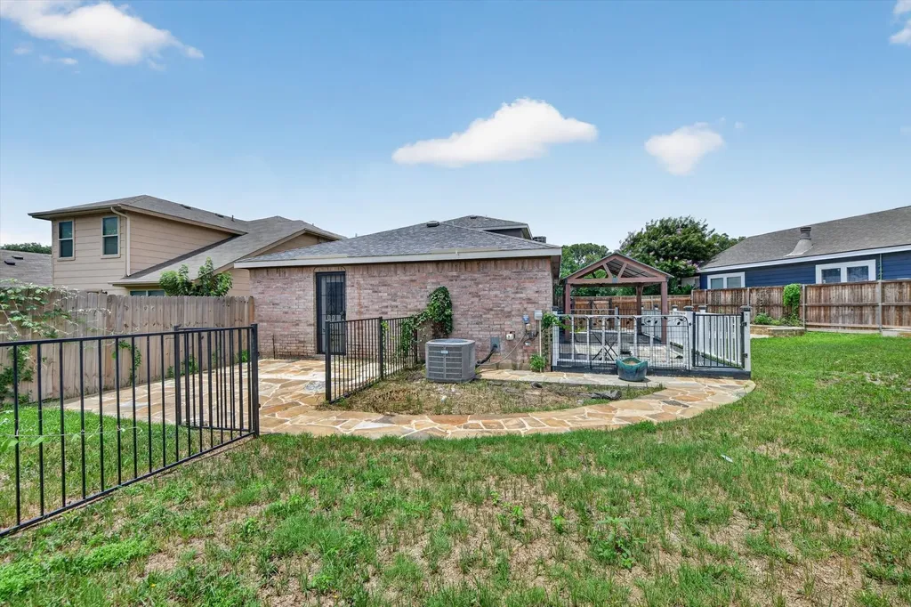716 River Hill Lane Fort Worth TX 76114
