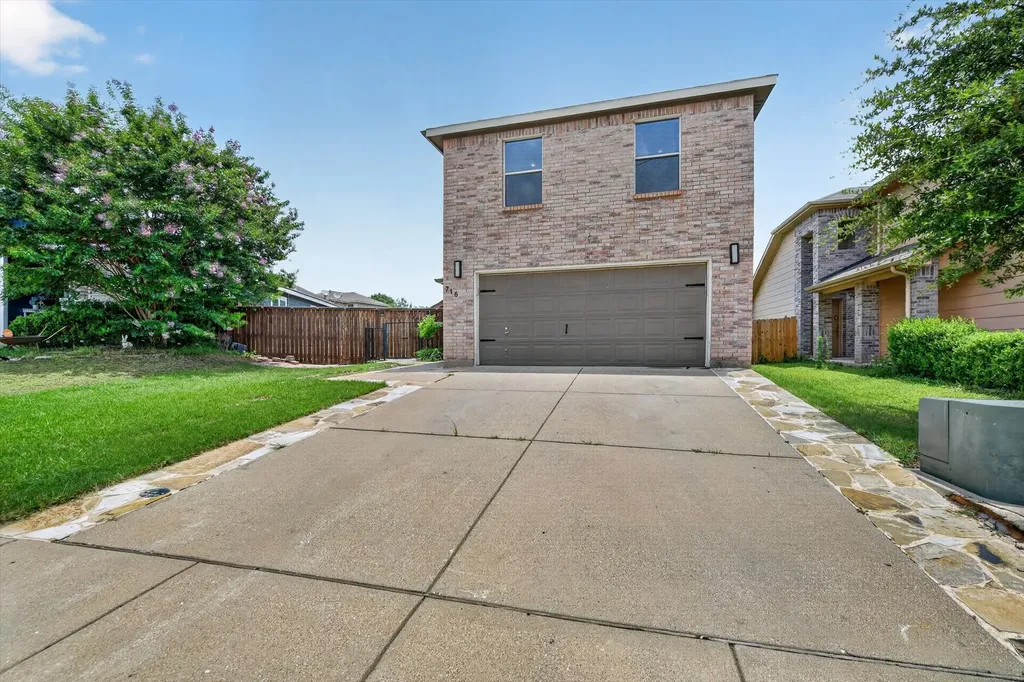 716 River Hill Lane Fort Worth TX 76114