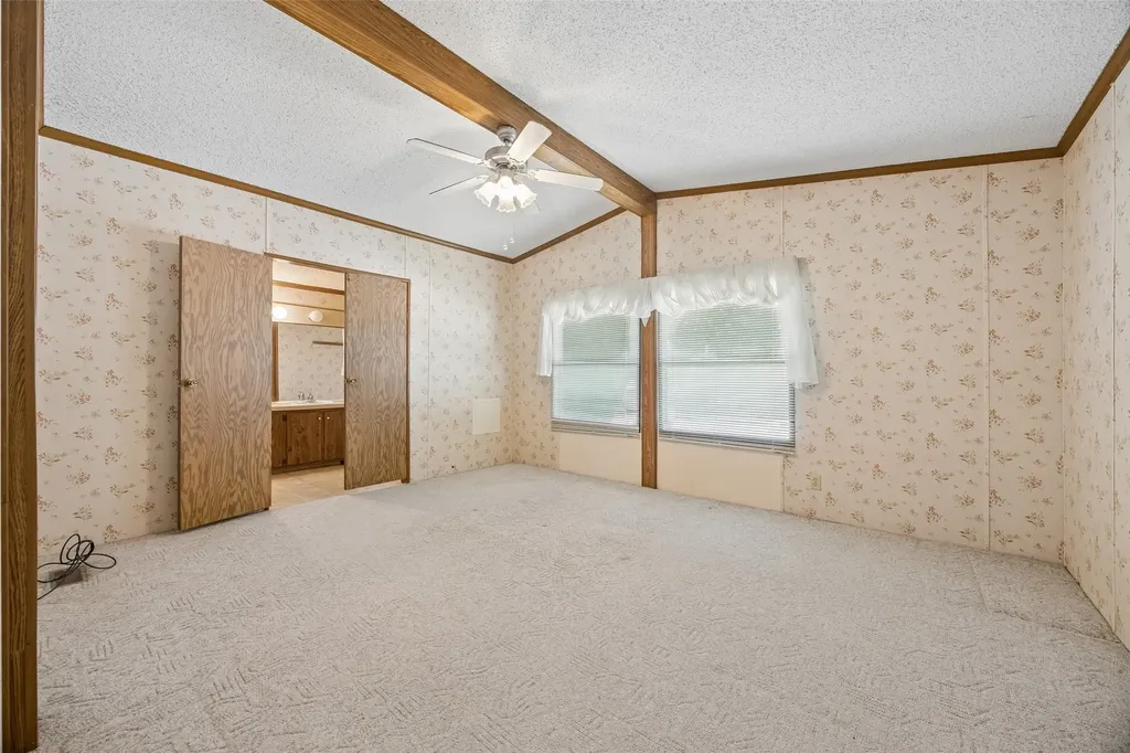 5701 Spring Street Alvarado TX 76009