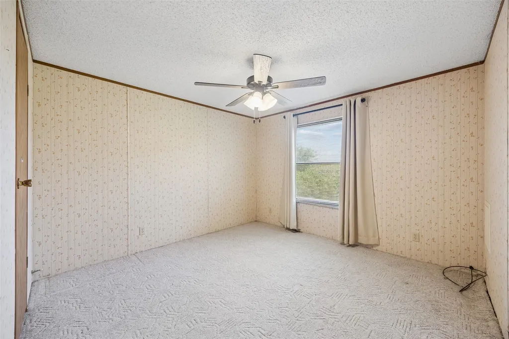 5701 Spring Street Alvarado TX 76009