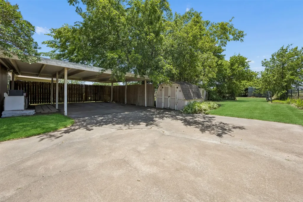 5701 Spring Street Alvarado TX 76009