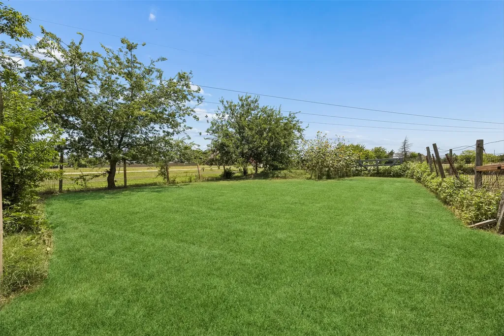5701 Spring Street Alvarado TX 76009