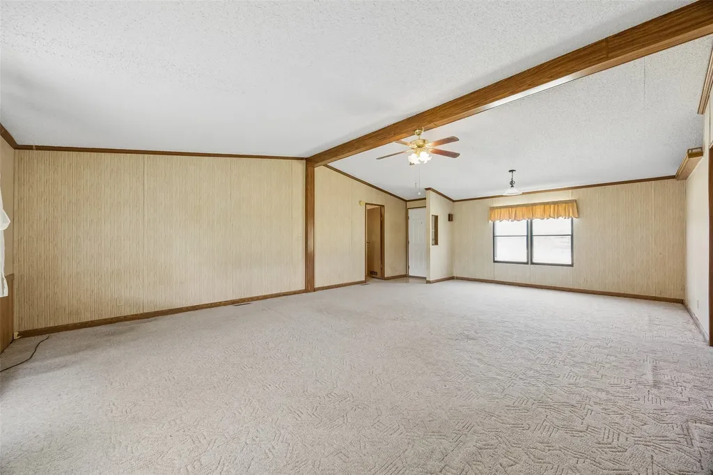 5701 Spring Street Alvarado TX 76009