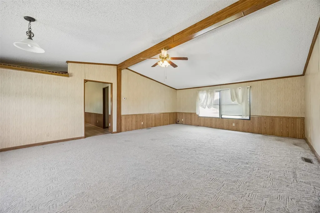 5701 Spring Street Alvarado TX 76009