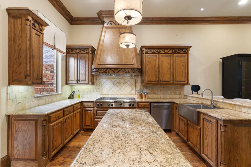 6242 Memorial Drive Frisco TX 75034