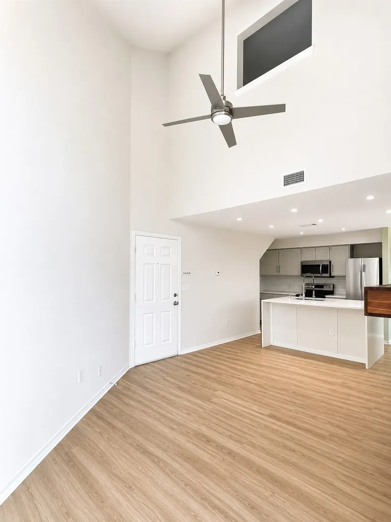 9837 Walnut Street Dallas TX 75243
