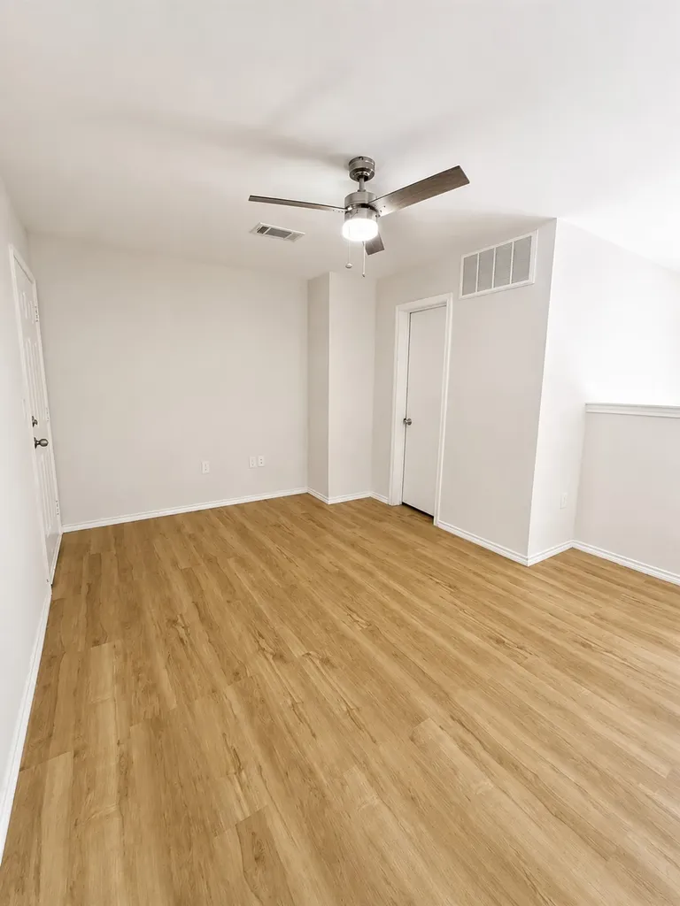 9837 Walnut Street Dallas TX 75243