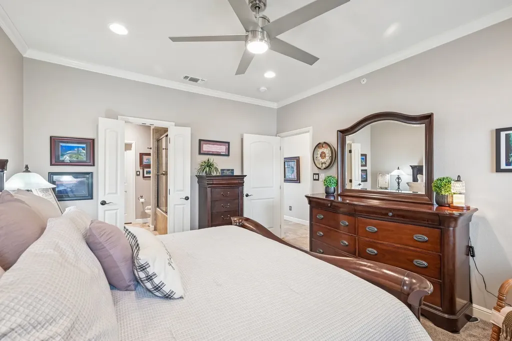 401 E Pearl Street Granbury TX 76048