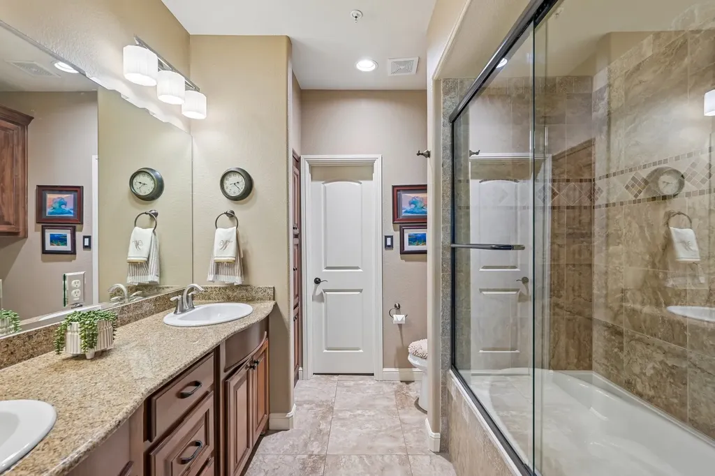 401 E Pearl Street Granbury TX 76048
