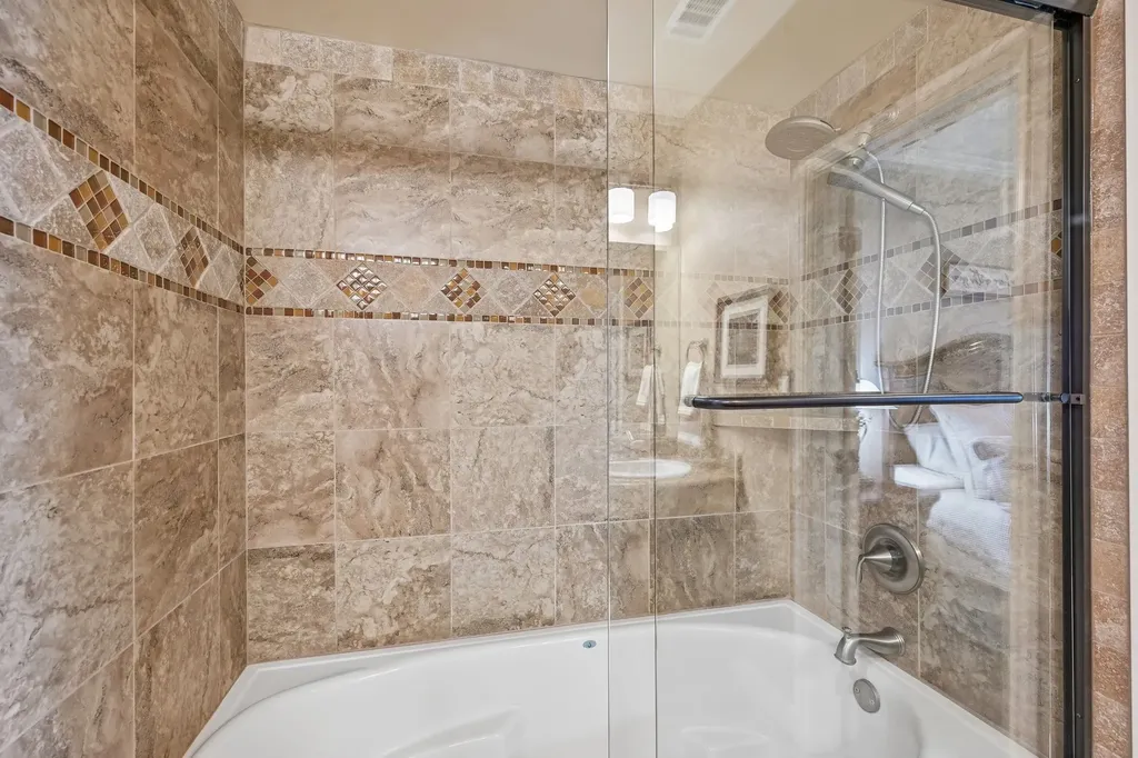 401 E Pearl Street Granbury TX 76048