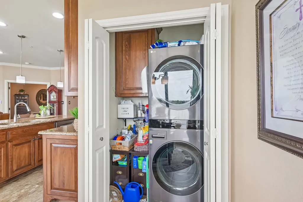 401 E Pearl Street Granbury TX 76048
