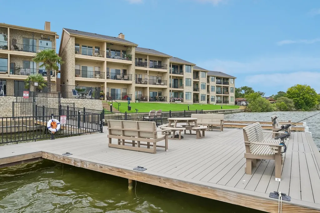 401 E Pearl Street Granbury TX 76048