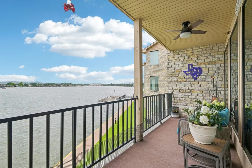 401 E Pearl Street Granbury TX 76048