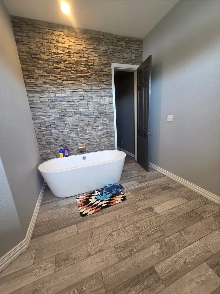 204 Jermyn Road Jermyn TX 76459