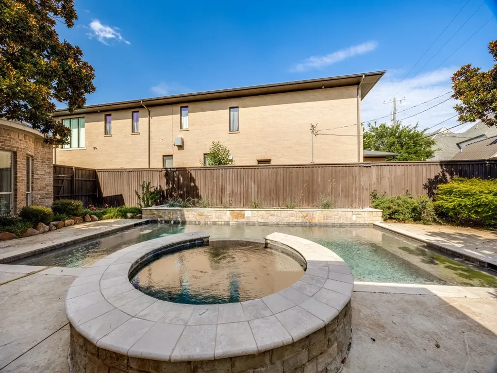 6322 Orchid Lane Dallas TX 75230