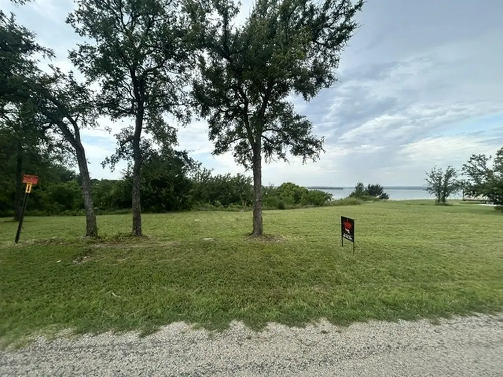 000 Twin Hills Road Lake Bridgeport TX 76426