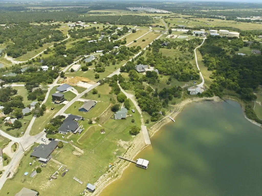 000 Twin Hills Road Lake Bridgeport TX 76426