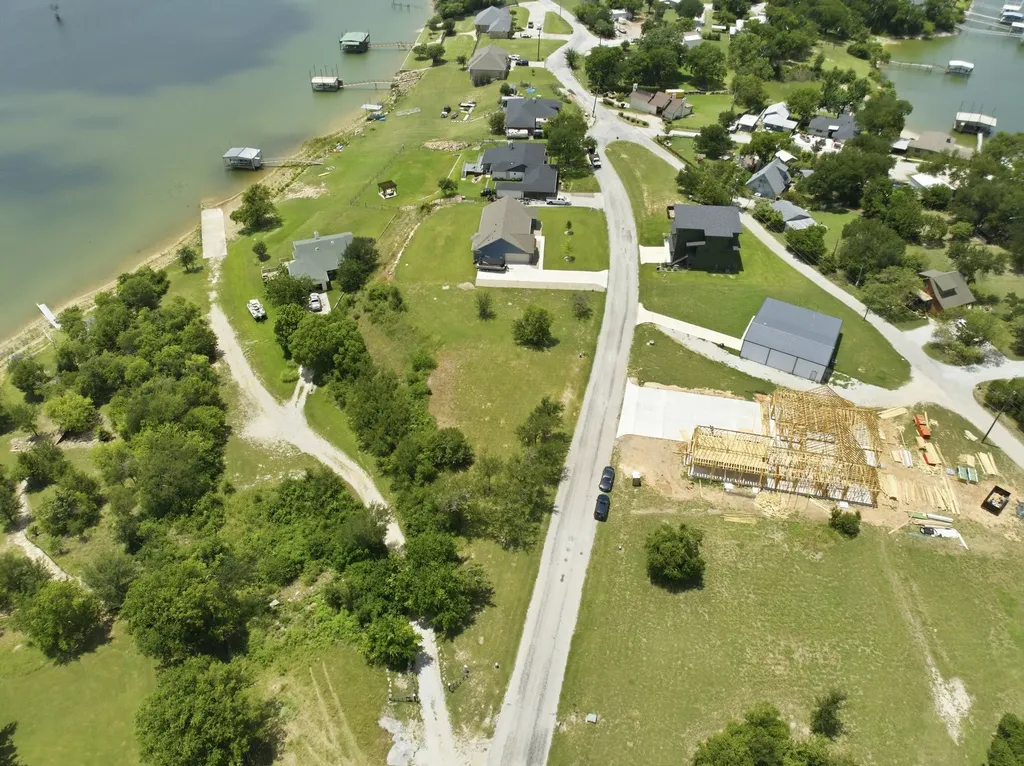 000 Twin Hills Road Lake Bridgeport TX 76426