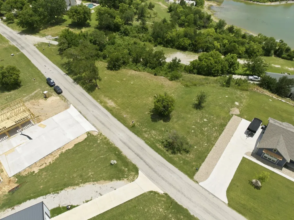 000 Twin Hills Road Lake Bridgeport TX 76426