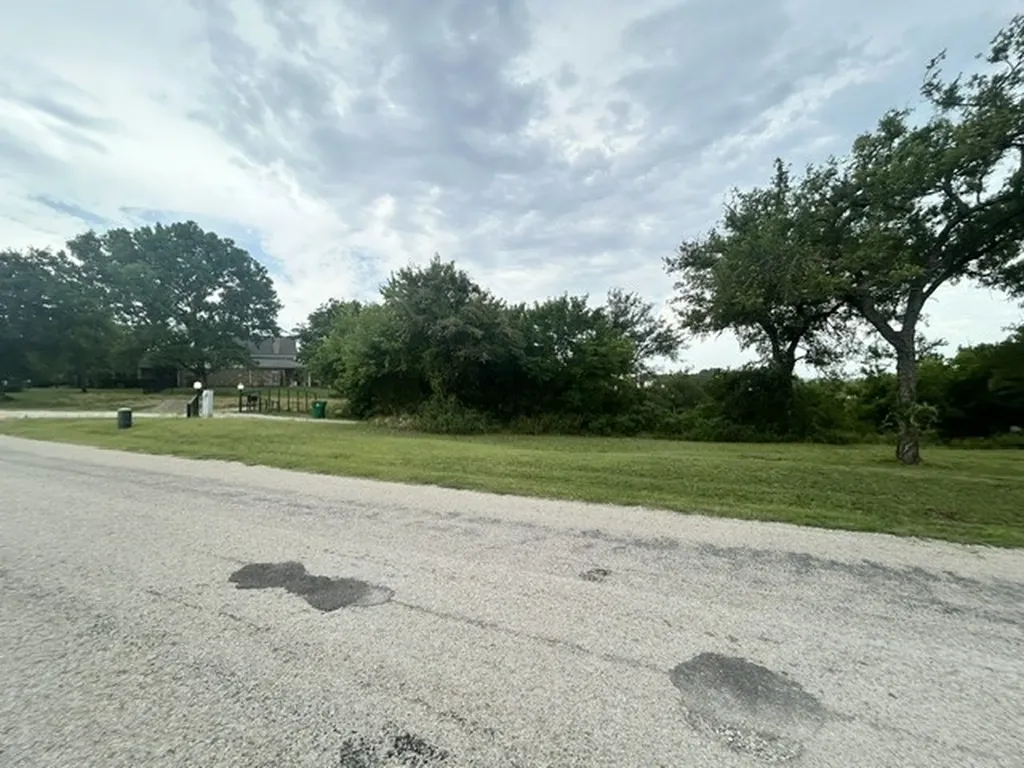 000 Twin Hills Road Lake Bridgeport TX 76426