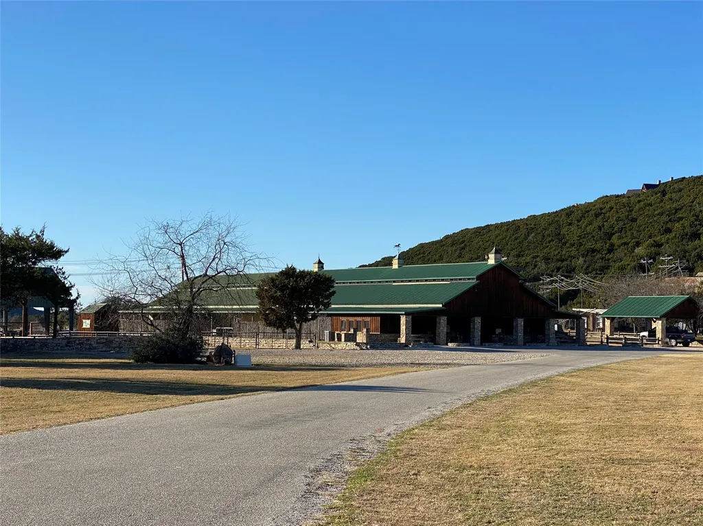1270 Plateau Place Graford TX 76449