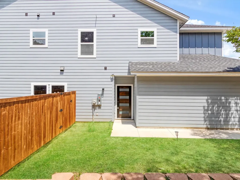 6221 Post Oak Terrace Fort Worth TX 76112