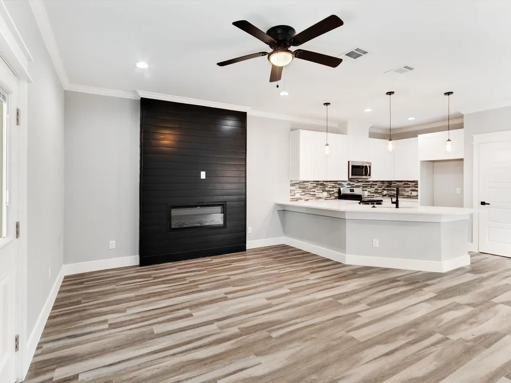 6221 Post Oak Terrace Fort Worth TX 76112