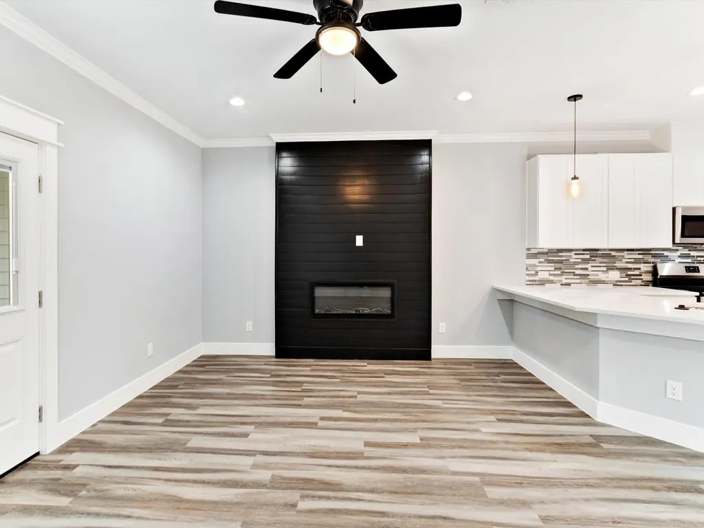 6221 Post Oak Terrace Fort Worth TX 76112