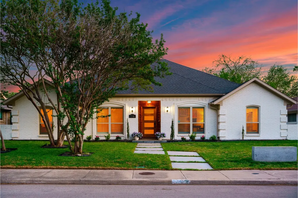 7246 Arbor Oaks Drive Dallas TX 75248