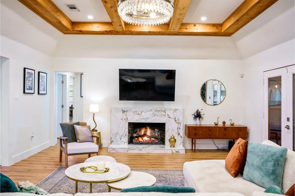 7246 Arbor Oaks Drive Dallas TX 75248