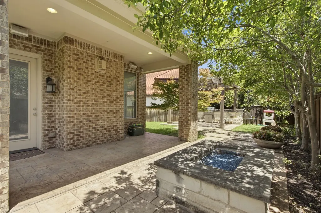 744 E Lake Drive Coppell TX 75019